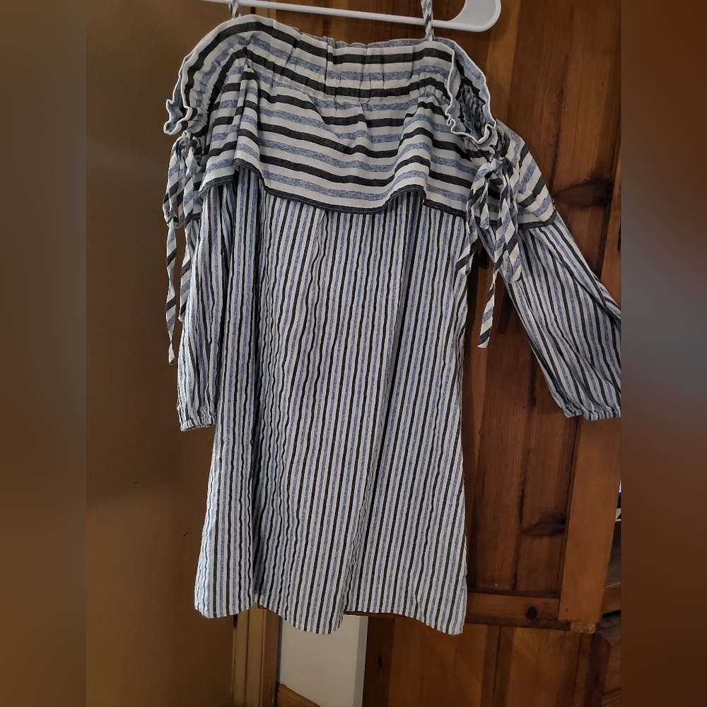 Sugar Lips size medium fun spring dress